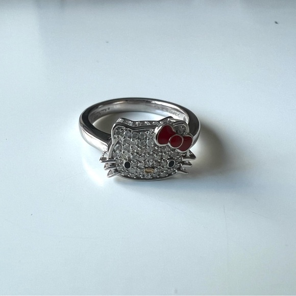 New) Hello Kitty Diamond Ring - Picture 3 of 6